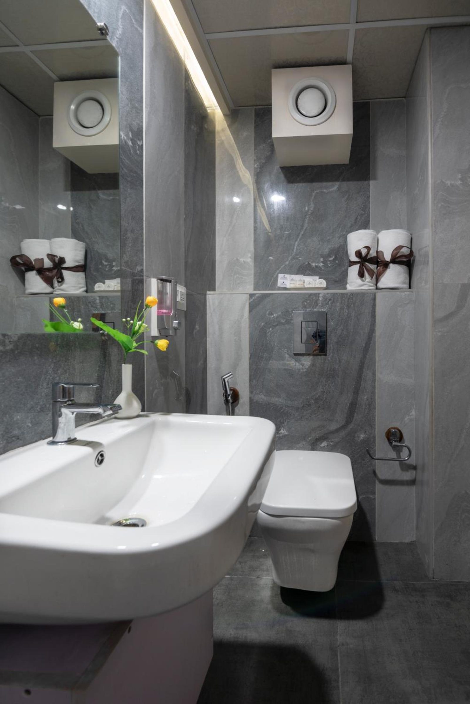 Hotel Monarch International — photo 4