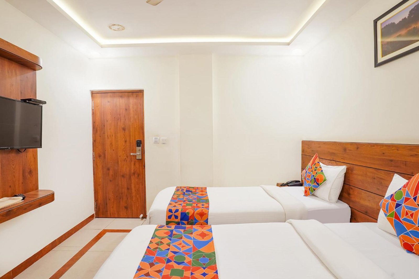 HOTEL SAVI iNN NEAR BENGALURU PALACE — photo 7