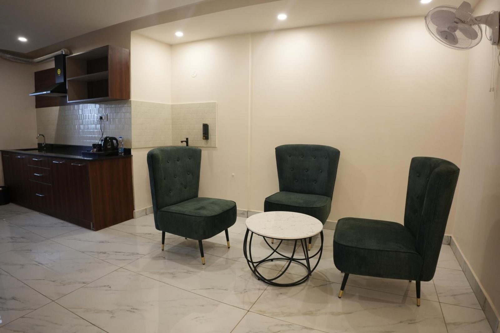 AK Castle Suites — photo 5
