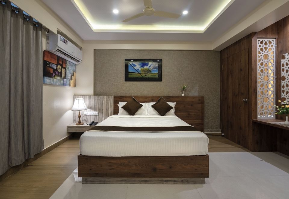 Hotel Monarch International