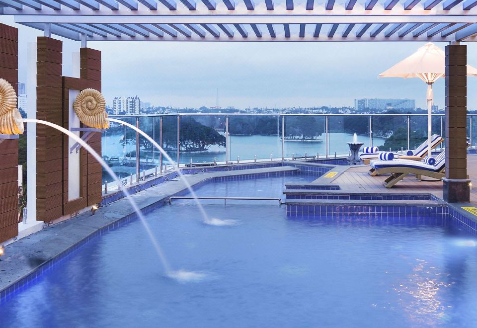 Radisson Bengaluru City Center